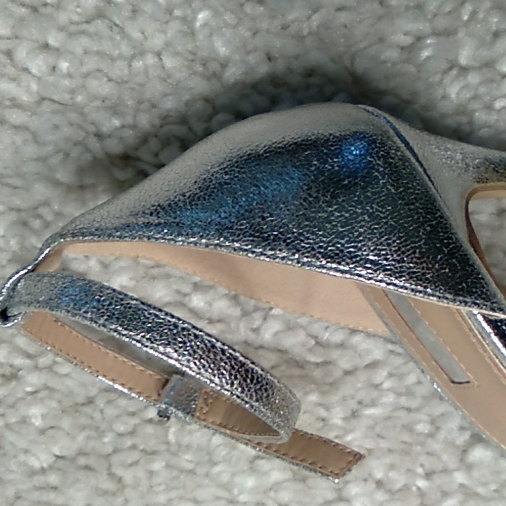 ASOS Mettalic/foil bow heels size 10.5 - Picture 6 of 16